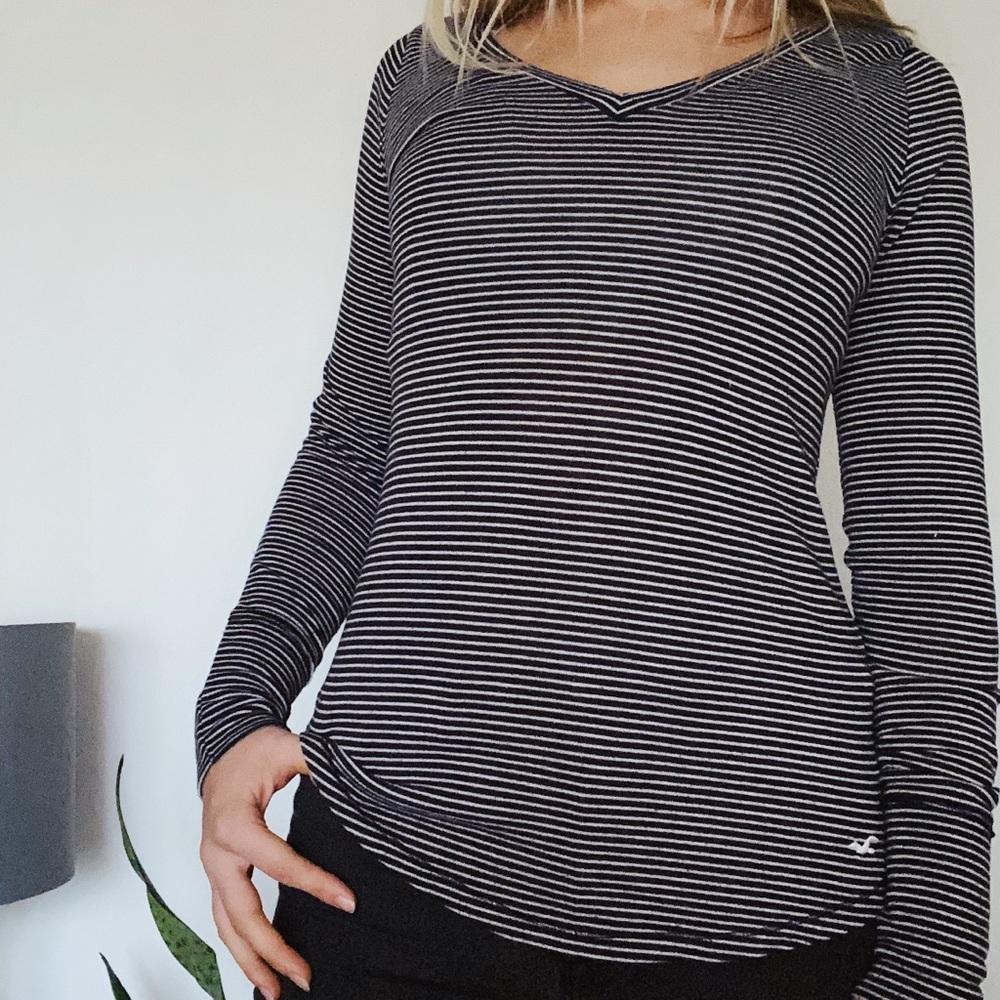 Black and White Striped Hollister Long Sleeve